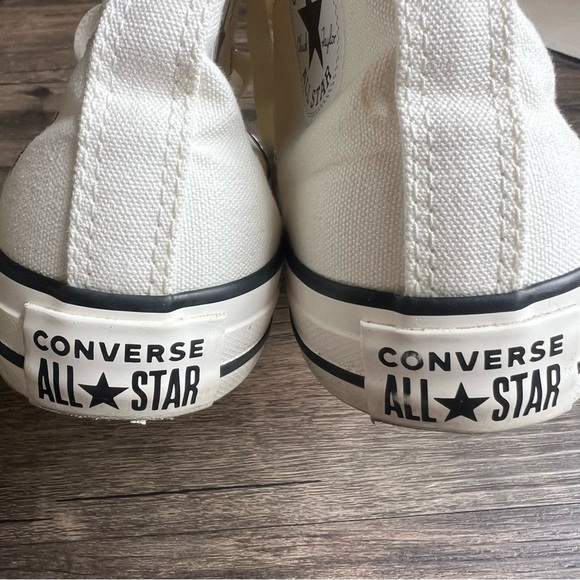 Converse Chuck Taylor All Star High Top White Red Hearts
Embroidered Sneaker 7.5 - Picture 10 of 13